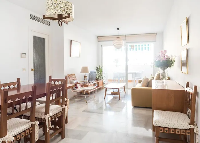 Beautiful Apartment With Terrace Near The Beach